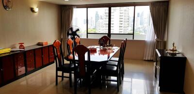 For RENT : Empire House / 3 Bedroom / 3 Bathrooms / 190 sqm / 45000 THB [8302986]