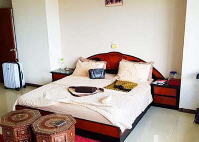 For RENT : Empire House / 3 Bedroom / 3 Bathrooms / 190 sqm / 45000 THB [8302986]