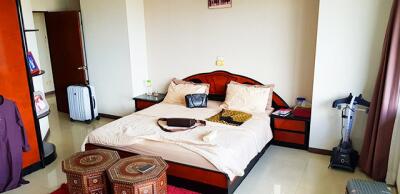 For RENT : Empire House / 3 Bedroom / 3 Bathrooms / 190 sqm / 45000 THB [8302986]