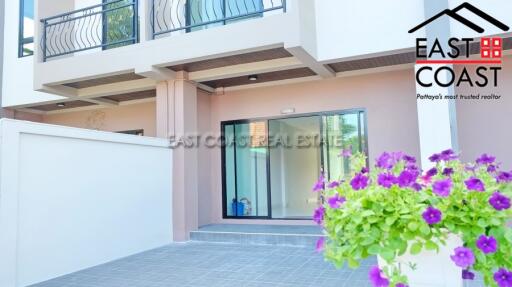 Town House Soi Khao Talo House for sale in East Pattaya, Pattaya. SH10704