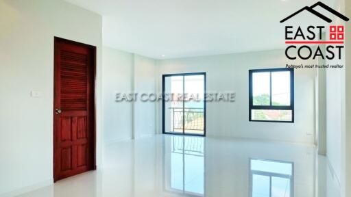 Town House Soi Khao Talo House for sale in East Pattaya, Pattaya. SH10704