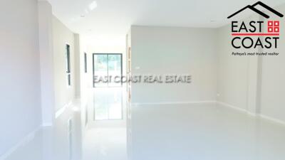 Town House Soi Khao Talo House for sale in East Pattaya, Pattaya. SH10704