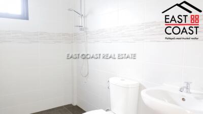 Town House Soi Khao Talo House for sale in East Pattaya, Pattaya. SH10704