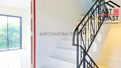 Town House Soi Khao Talo House for sale in East Pattaya, Pattaya. SH10704