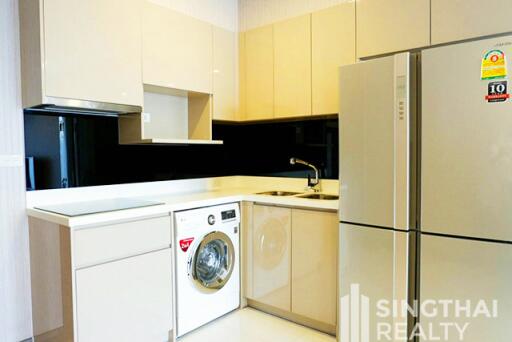 For RENT : Trapezo Sukhumvit 16 / 2 Bedroom / 2 Bathrooms / 75 sqm / 45000 THB [8303231]