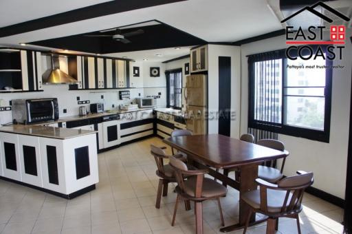 Ruamchock 2 Condo for sale and for rent in Pratumnak Hill, Pattaya. SRC10271