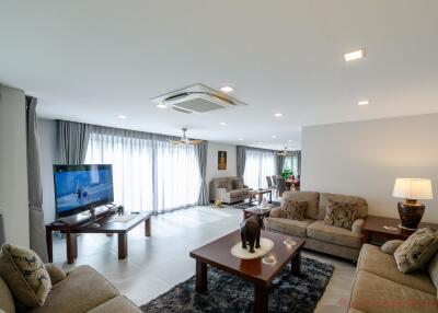 5 Bed House For Sale In Pratumnak - VN Residence 2