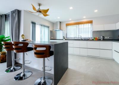 5 Bed House For Sale In Pratumnak - VN Residence 2