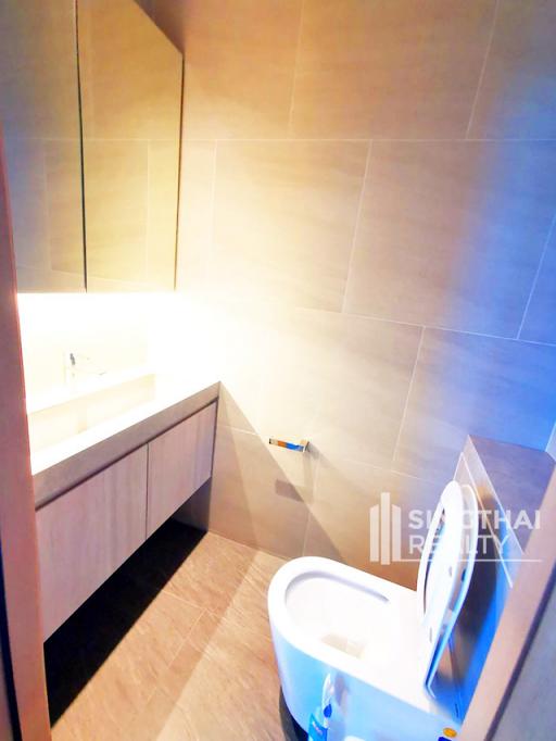 For RENT : The Lofts Silom / 2 Bedroom / 2 Bathrooms / 76 sqm / 45000 THB [8466104]