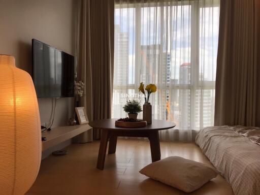 For RENT : HQ by Sansiri / 1 Bedroom / 1 Bathrooms / 45 sqm / 45000 THB [8916497]