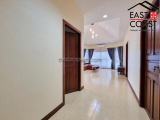 SP4 Village House for sale in East Pattaya, Pattaya. SH14157