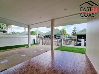 SP4 Village House for sale in East Pattaya, Pattaya. SH14157