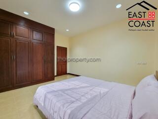 SP4 Village House for sale in East Pattaya, Pattaya. SH14157