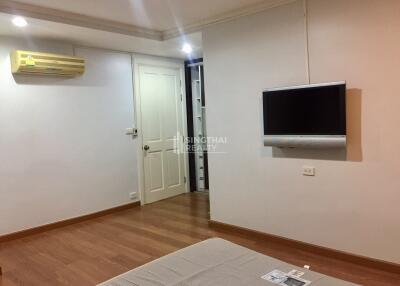 For RENT : Wattana Suite / 3 Bedroom / 3 Bathrooms / 140 sqm / 45000 THB [8981993]