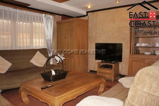 Chateau Dale Thabali House for rent in Jomtien, Pattaya. RH9284