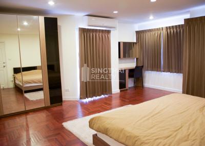 For RENT : Silom Condominuim / 2 Bedroom / 2 Bathrooms / 144 sqm / 45000 THB [9456612]