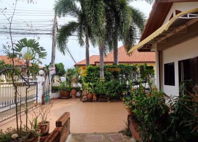 4 bedroom House in Eakmongkol Village 4 East Pattaya