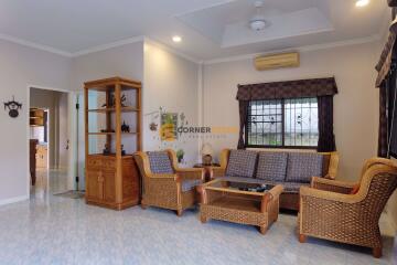 4 bedroom House in Eakmongkol Village 4 East Pattaya