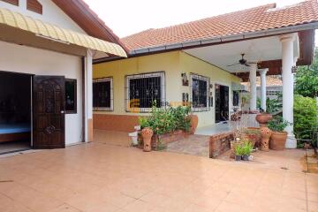 4 bedroom House in Eakmongkol Village 4 East Pattaya