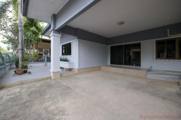 3 Bed House For Sale In East Pattaya - Ponthep Garden 3/1