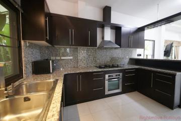 3 Bed House For Sale In East Pattaya - Ponthep Garden 3/1