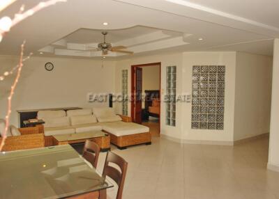 Ruamchock 2 Condo for rent in Pratumnak Hill, Pattaya. RC7418