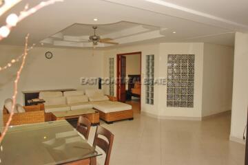 Ruamchock 2 Condo for rent in Pratumnak Hill, Pattaya. RC7418