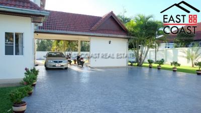 Private House at Nong Pla Lai House for sale in East Pattaya, Pattaya. SH12922