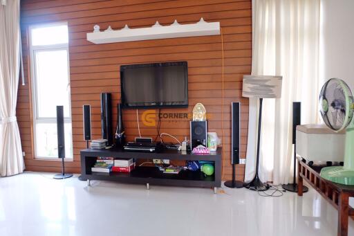 3 bedroom House in Baan Talay Na Jomtien