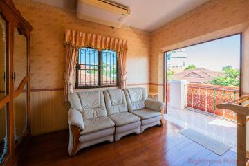 3 Bed House For Rent In Naklua - TW Home Town