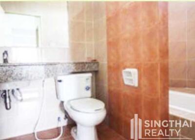 For RENT : Sriwattana Apartment / 3 Bedroom / 3 Bathrooms / 165 sqm / 45000 THB [6586980]