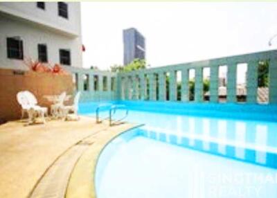 For RENT : Sriwattana Apartment / 3 Bedroom / 3 Bathrooms / 165 sqm / 45000 THB [6586981]