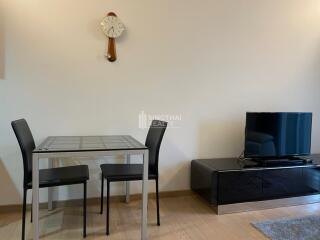 For RENT : Via 49 / 1 Bedroom / 1 Bathrooms / 47 sqm / 45000 THB [R10340]