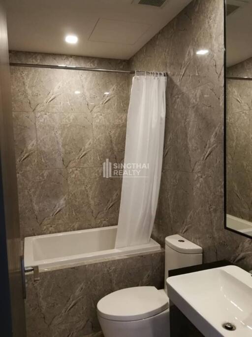 For RENT : Ashton Asoke / 2 Bedroom / 1 Bathrooms / 45 sqm / 50000 THB [R10488]