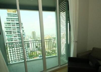 For RENT : 39 by Sansiri / 1 Bedroom / 1 Bathrooms / 60 sqm / 45000 THB [R10681]