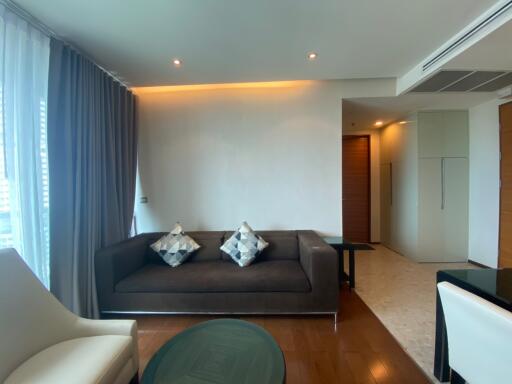 For RENT : The Address Sukhumvit 28 / 2 Bedroom / 2 Bathrooms / 67 sqm / 45000 THB [10451995]