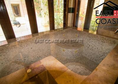 Phoenix Golf Course Villa House for sale in East Pattaya, Pattaya. SH12321