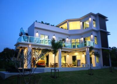 Phoenix Golf Course Green View Villa House for sale and for rent in East Pattaya, Pattaya. SRH7374