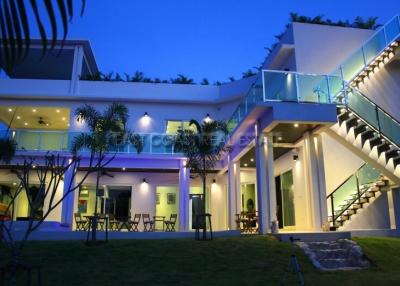 Phoenix Golf Course Green View Villa House for sale and for rent in East Pattaya, Pattaya. SRH7375