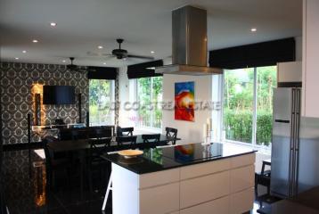 Phoenix Golf Course Green View Villa House for sale and for rent in East Pattaya, Pattaya. SRH7375