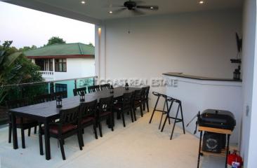 Phoenix Golf Course Green View Villa House for sale and for rent in East Pattaya, Pattaya. SRH7375