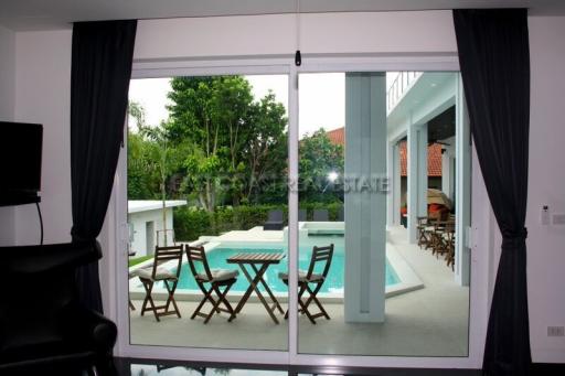 Phoenix Golf Course Green View Villa House for sale and for rent in East Pattaya, Pattaya. SRH7375