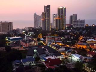 คอนโดนี้มี 1 ห้องนอน  อยู่ในโครงการ คอนโดมิเนียมชื่อ AD Hyatt Condominium 