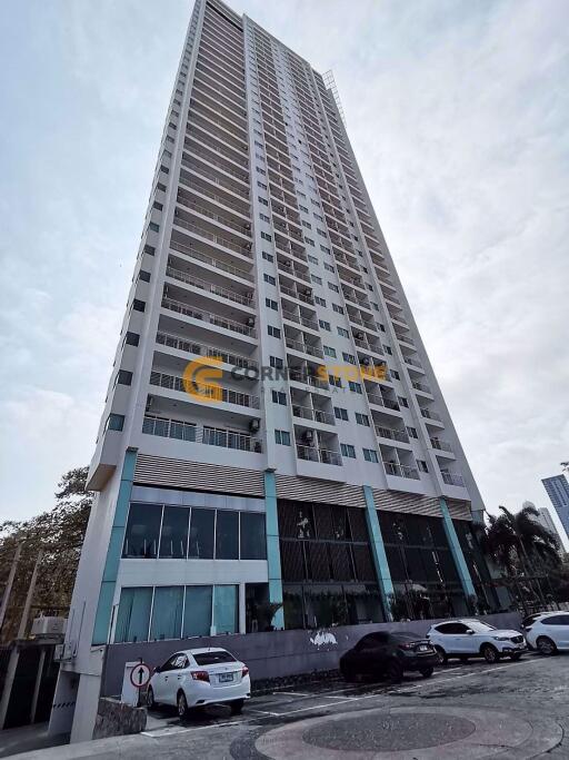 คอนโดนี้มี 1 ห้องนอน  อยู่ในโครงการ คอนโดมิเนียมชื่อ AD Hyatt Condominium 