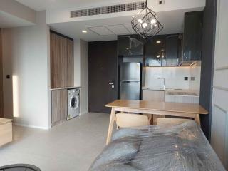 For RENT : Cooper Siam / 2 Bedroom / 2 Bathrooms / 62 sqm / 45000 THB [R11044]