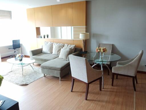 For RENT : Urbana Langsuan / 2 Bedroom / 2 Bathrooms / 85 sqm / 45000 THB [R11086]