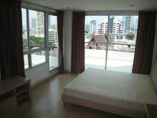 For RENT : P.W.T Mansion / 2 Bedroom / 2 Bathrooms / 111 sqm / 45000 THB [R11154]