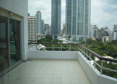 For RENT : P.W.T Mansion / 2 Bedroom / 2 Bathrooms / 111 sqm / 45000 THB [R11154]