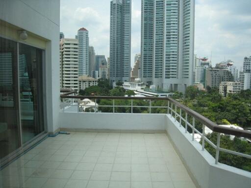 For RENT : P.W.T Mansion / 2 Bedroom / 2 Bathrooms / 111 sqm / 45000 THB [R11154]