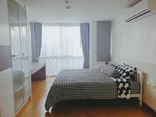 For RENT : Serene Place Sukhumvit 24 / 2 Bedroom / 2 Bathrooms / 86 sqm / 38000 THB [R11300]